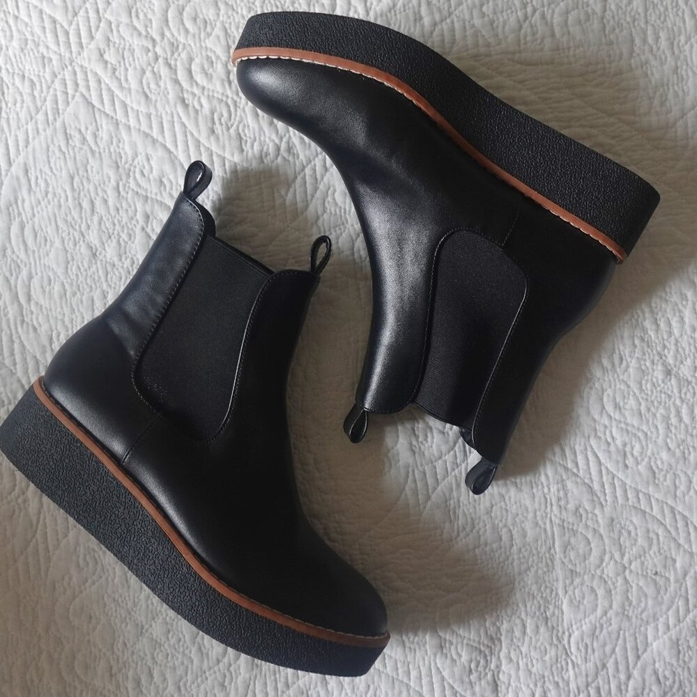H&M Chelsea Boots